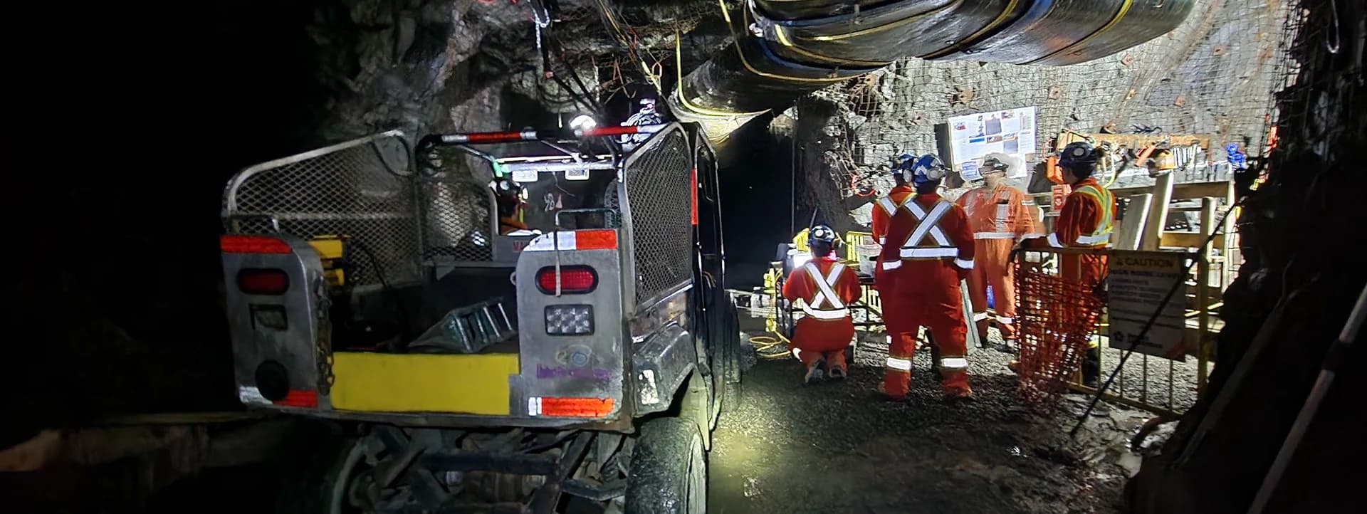 Underground vehicle tracking and digital twin visualization