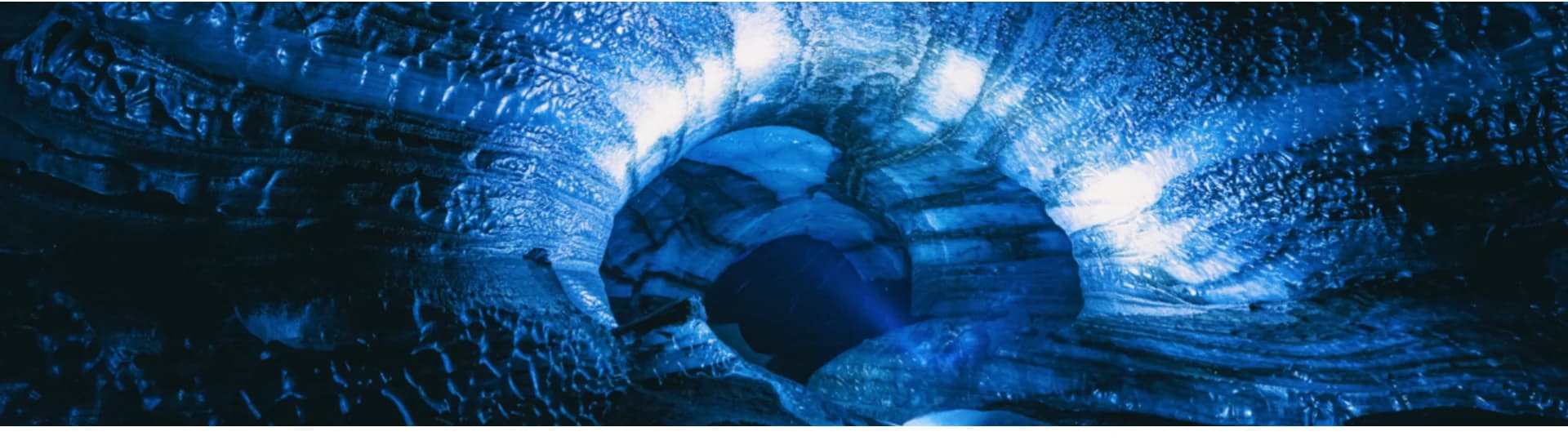 Blue LiDAR point cloud view of an underground tunnel